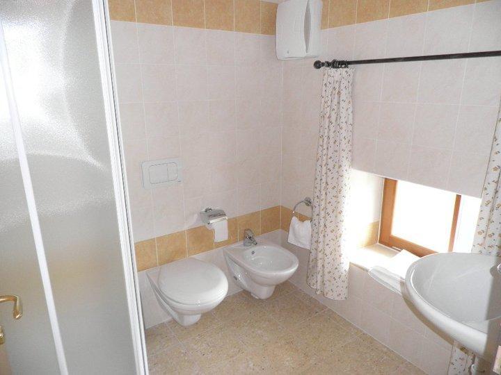 Taxus Hostel Pieve Tesino Ngoại thất bức ảnh
