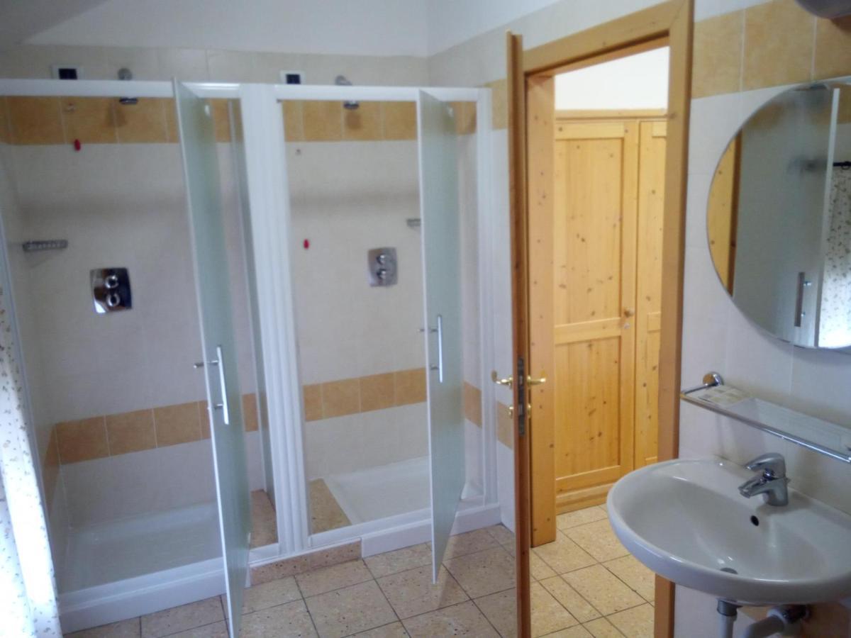 Taxus Hostel Pieve Tesino Ngoại thất bức ảnh