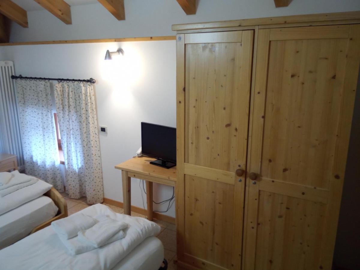 Taxus Hostel Pieve Tesino Ngoại thất bức ảnh